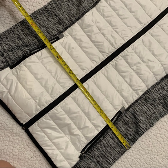 Eddie Bauer Vest - Picture 9 of 9